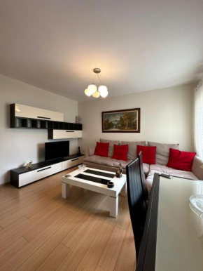 Blloku Family Apartment